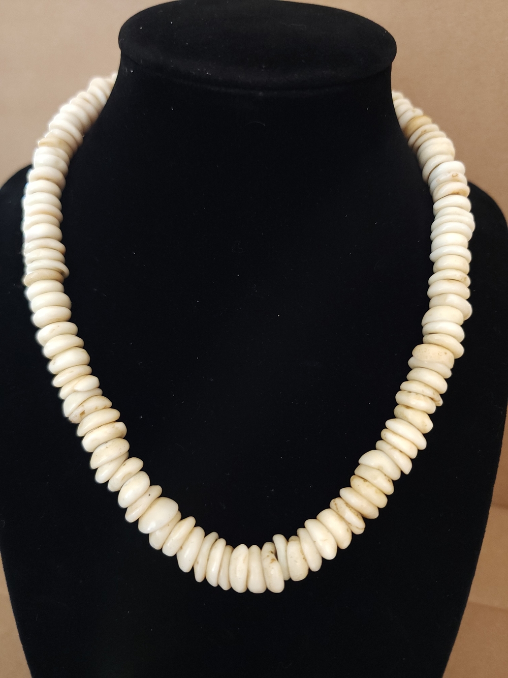 Vintage Hawaiian Puka Shell Bead Necklace Necklace - Women's Jewelry